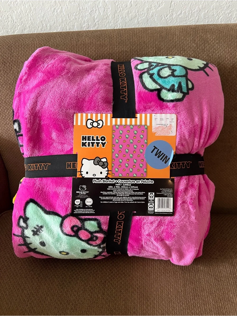NWT Rare Hello Kitty Halloween Frankenstein Pumpkin Pink Plush Twin Size Blanket